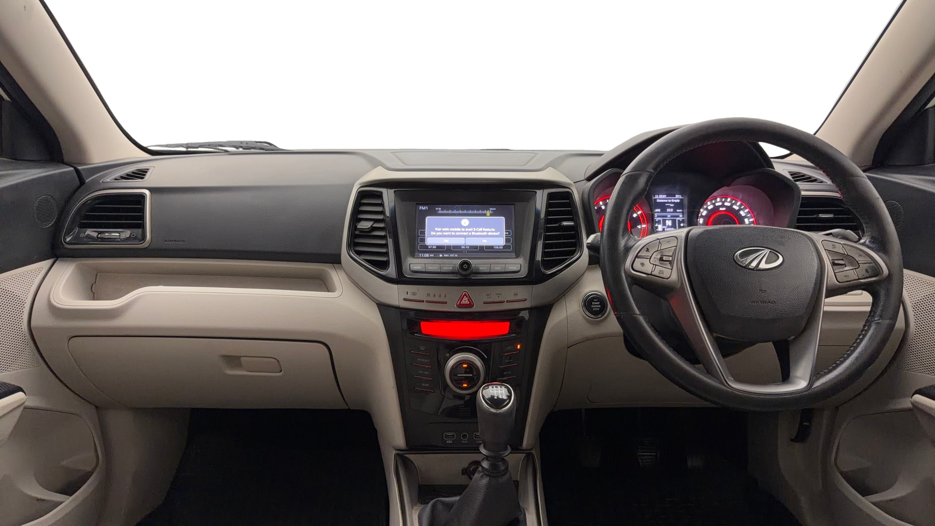 View 2019 Mahindra XUV300 W4 Petrol BS IV Image 16 Used 2019 Mahindra XUV300 W4 Petrol BS IV Image 16