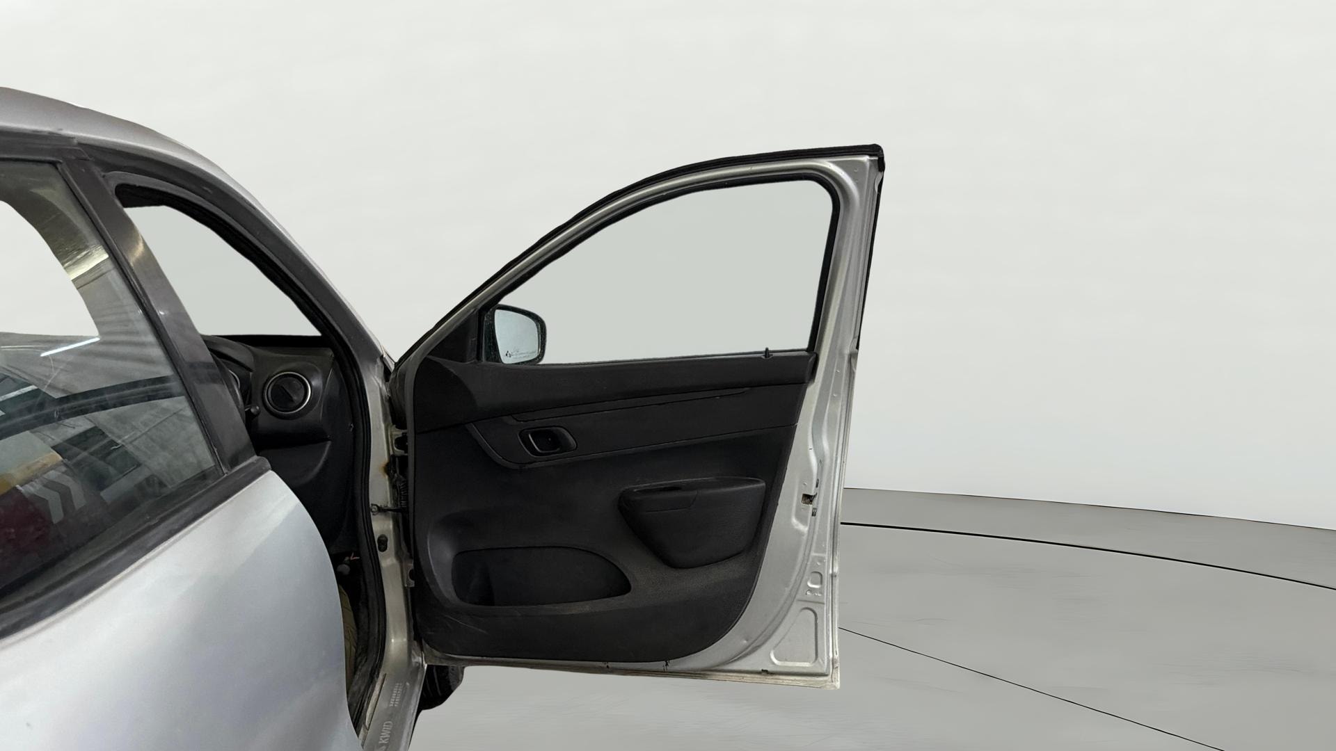 View 2019 Renault Kwid RXL 1.0 Image 43 Used 2019 Renault Kwid RXL 1.0 Image 43