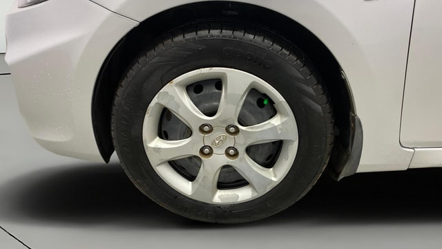 View Hyundai Fluidic Verna Image 28 Used Hyundai Fluidic Verna Image 28