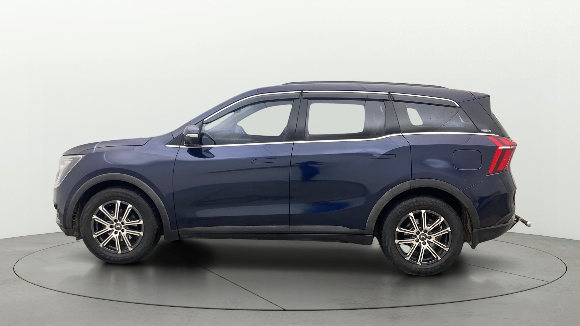Used 2022 Mahindra XUV700 Used 2022 Mahindra XUV700