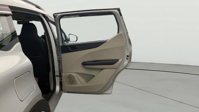 View Renault Triber Image 6 Used Renault Triber Image 6