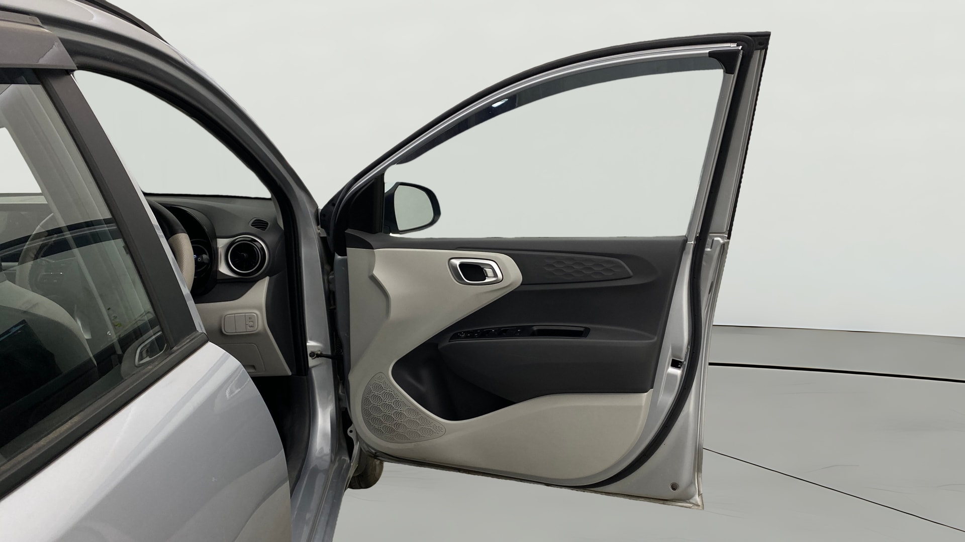 View 2022 Hyundai Grand i10 Nios Sportz Petrol Image 44 Used 2022 Hyundai Grand i10 Nios Sportz Petrol Image 44