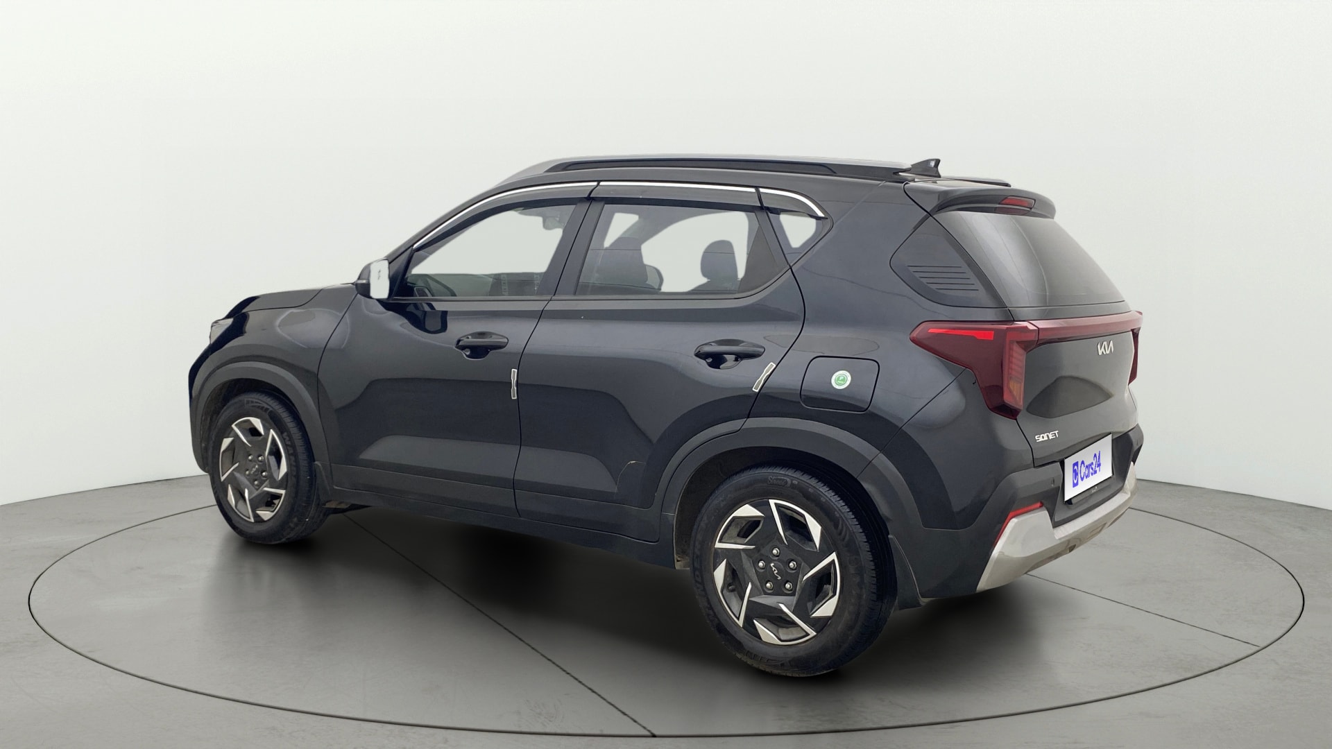 View 2024 Kia Sonet HTE Petrol Image 2 Used 2024 Kia Sonet HTE Petrol Image 2