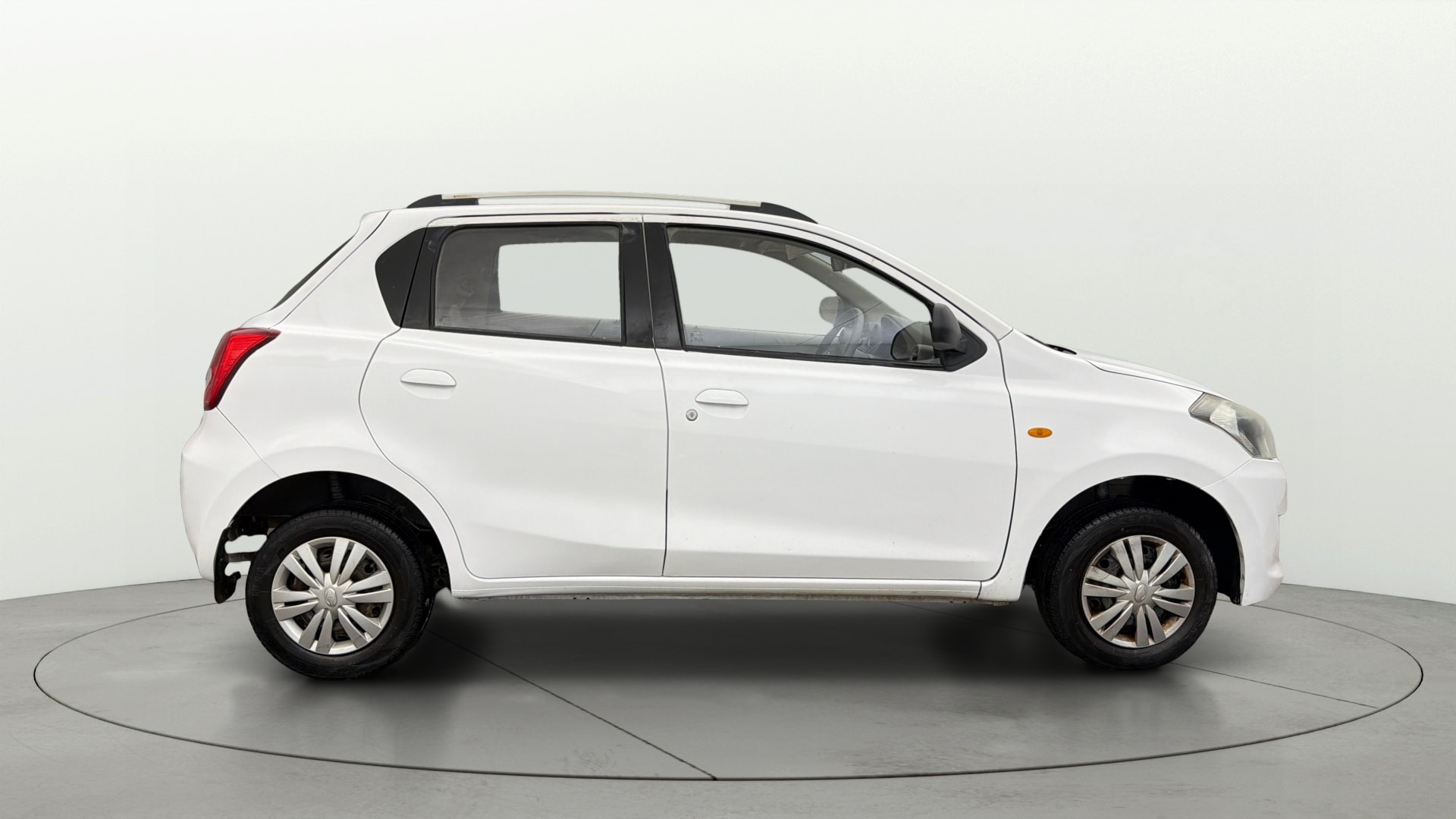 View 2014 Datsun Go T Image 8 Used 2014 Datsun Go T Image 8