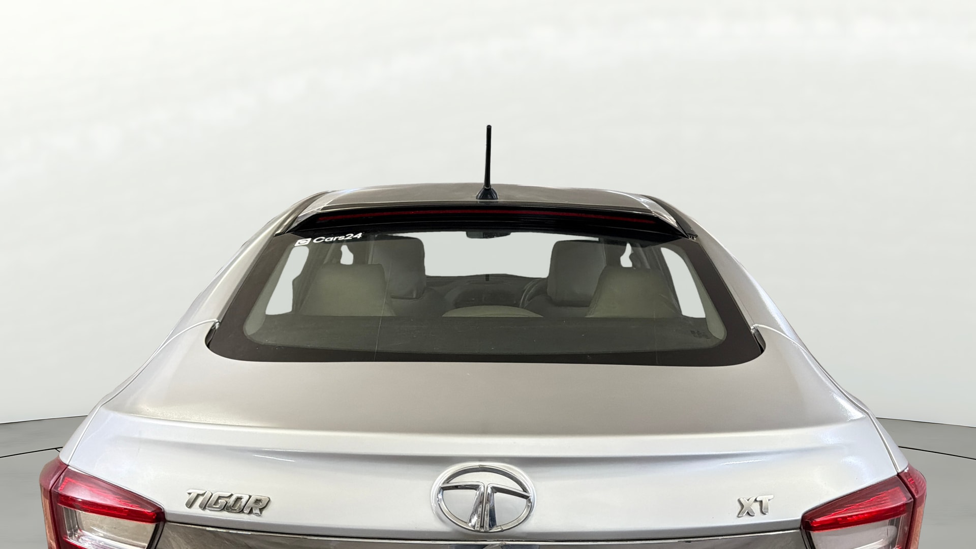 View 2018 Tata Tigor XT Petrol Image 4 Used 2018 Tata Tigor XT Petrol Image 4