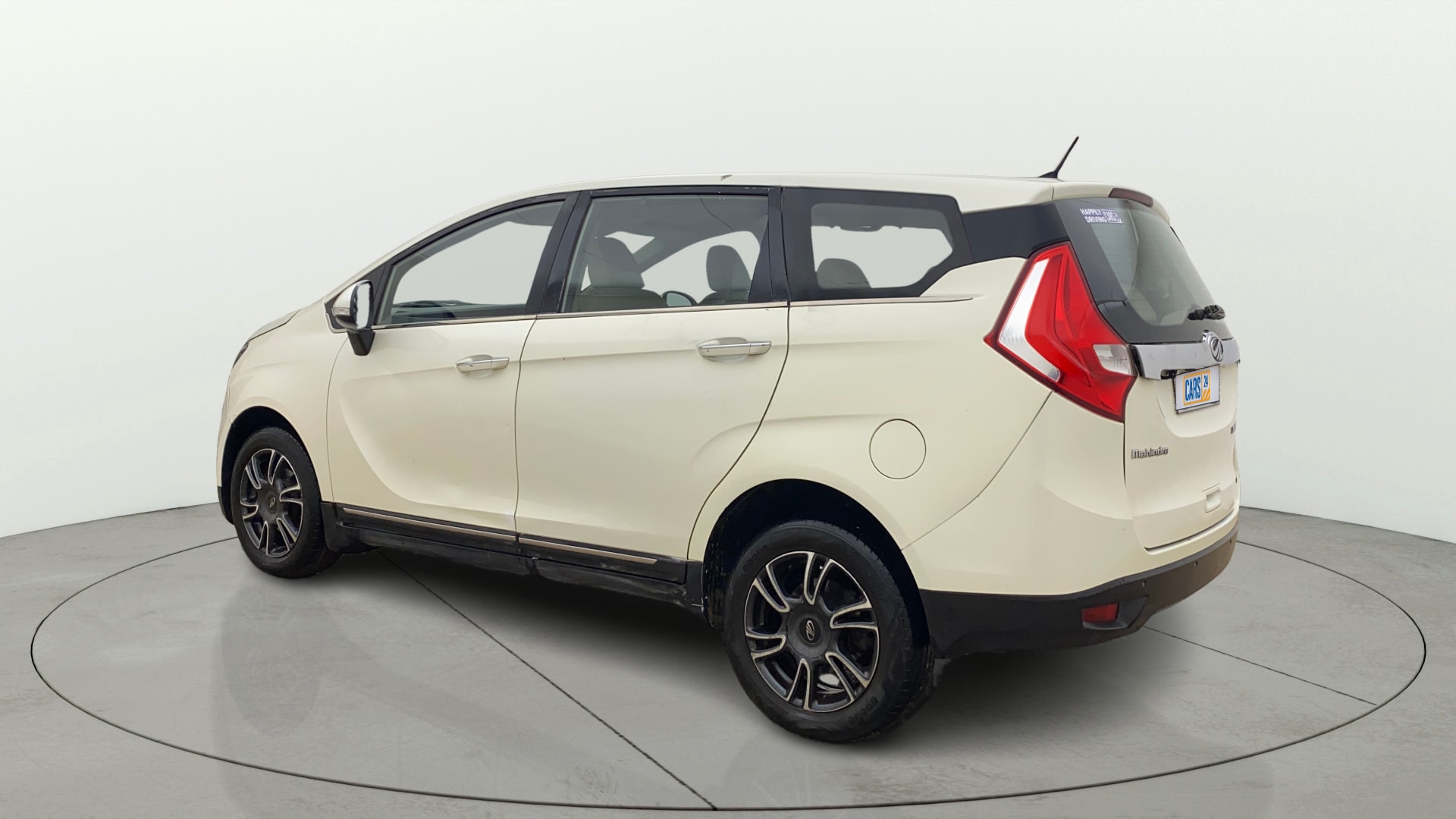 View 2019 Mahindra Marazzo M8 7-Seater Image 2 Used 2019 Mahindra Marazzo M8 7-Seater Image 2