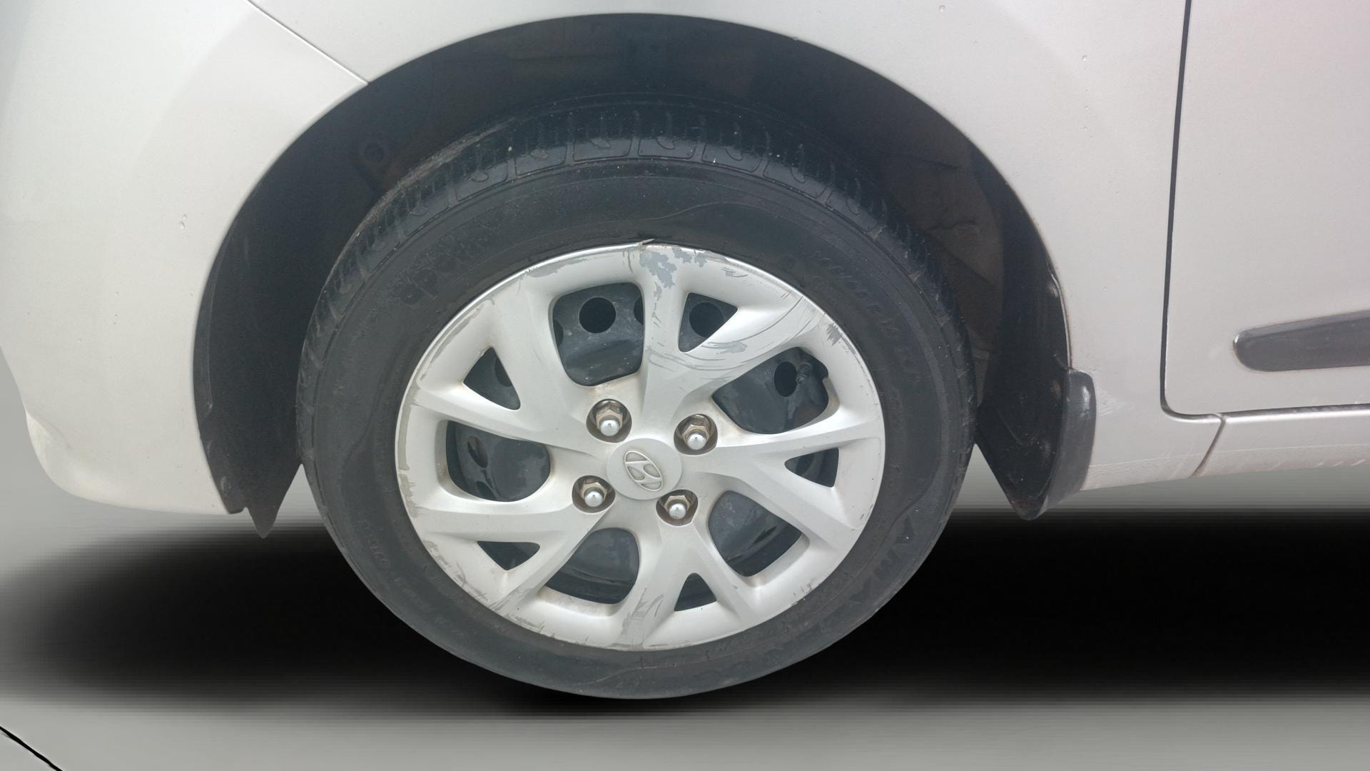 View 2017 Hyundai Grand i10 Sportz 1.2 Kappa Image 32 Used 2017 Hyundai Grand i10 Sportz 1.2 Kappa Image 32