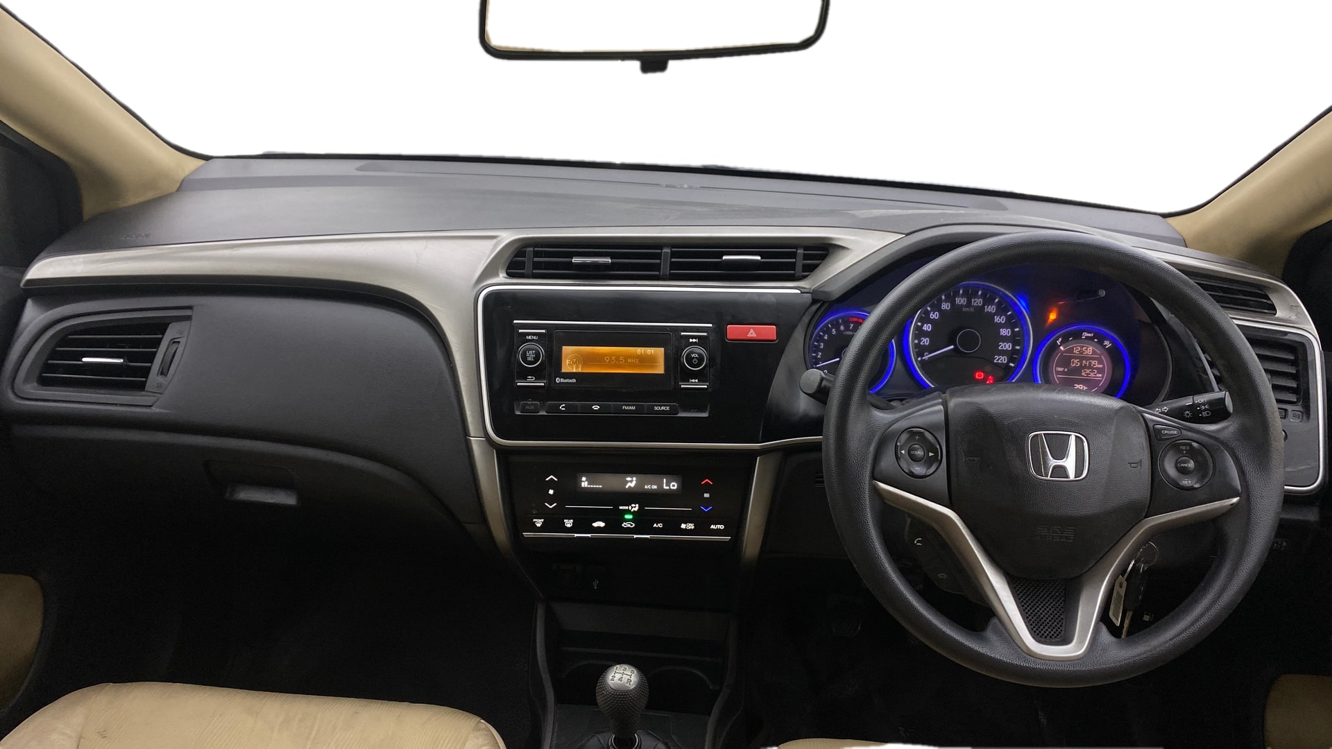 View 2015 Honda City ZX MT Diesel Anniversary Edition Image 16 Used 2015 Honda City ZX MT Diesel Anniversary Edition Image 16