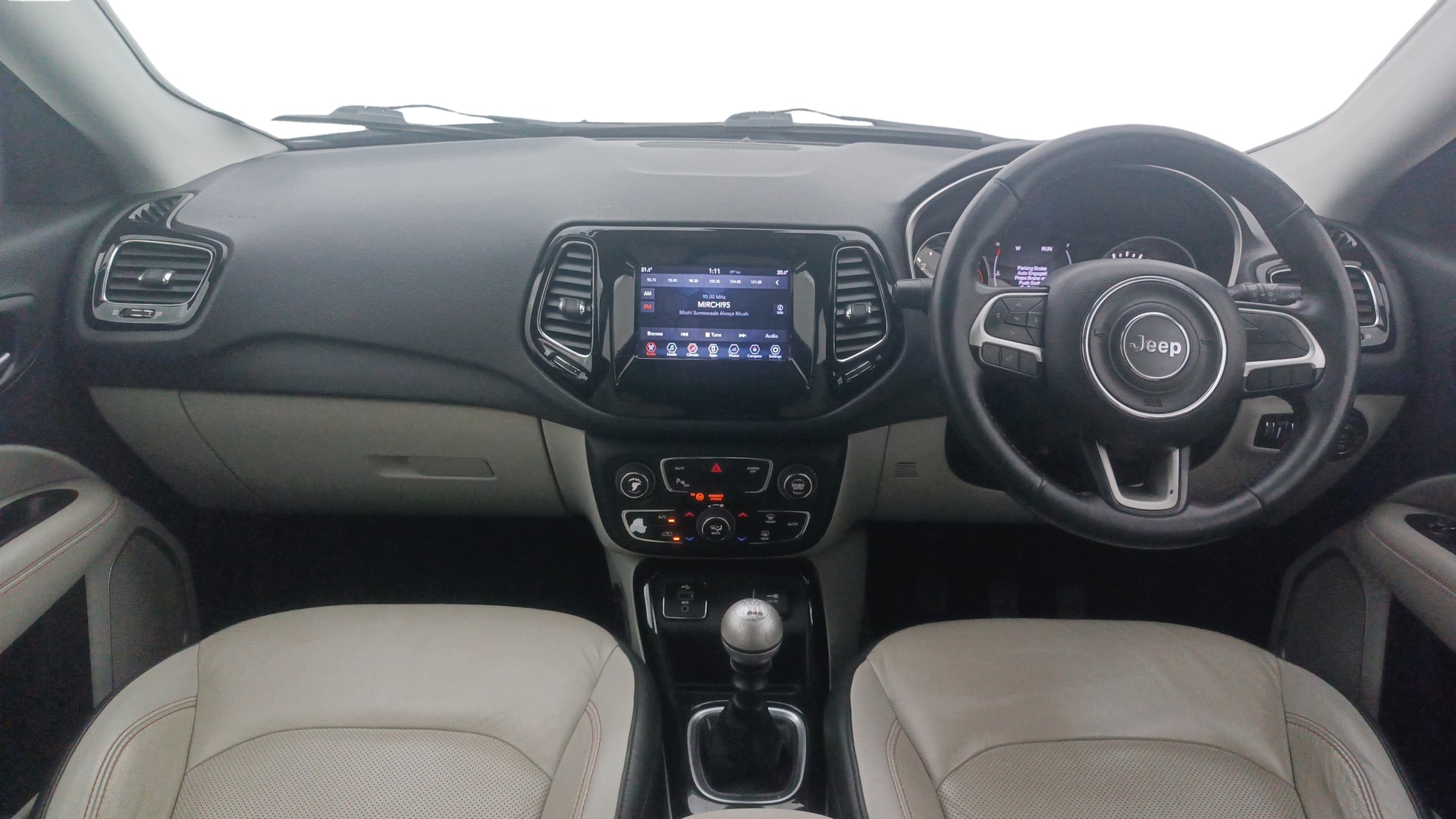 View 2017 Jeep Compass Limited 4X4 2.0 Diesel BS IV Image 15 Used 2017 Jeep Compass Limited 4X4 2.0 Diesel BS IV Image 15