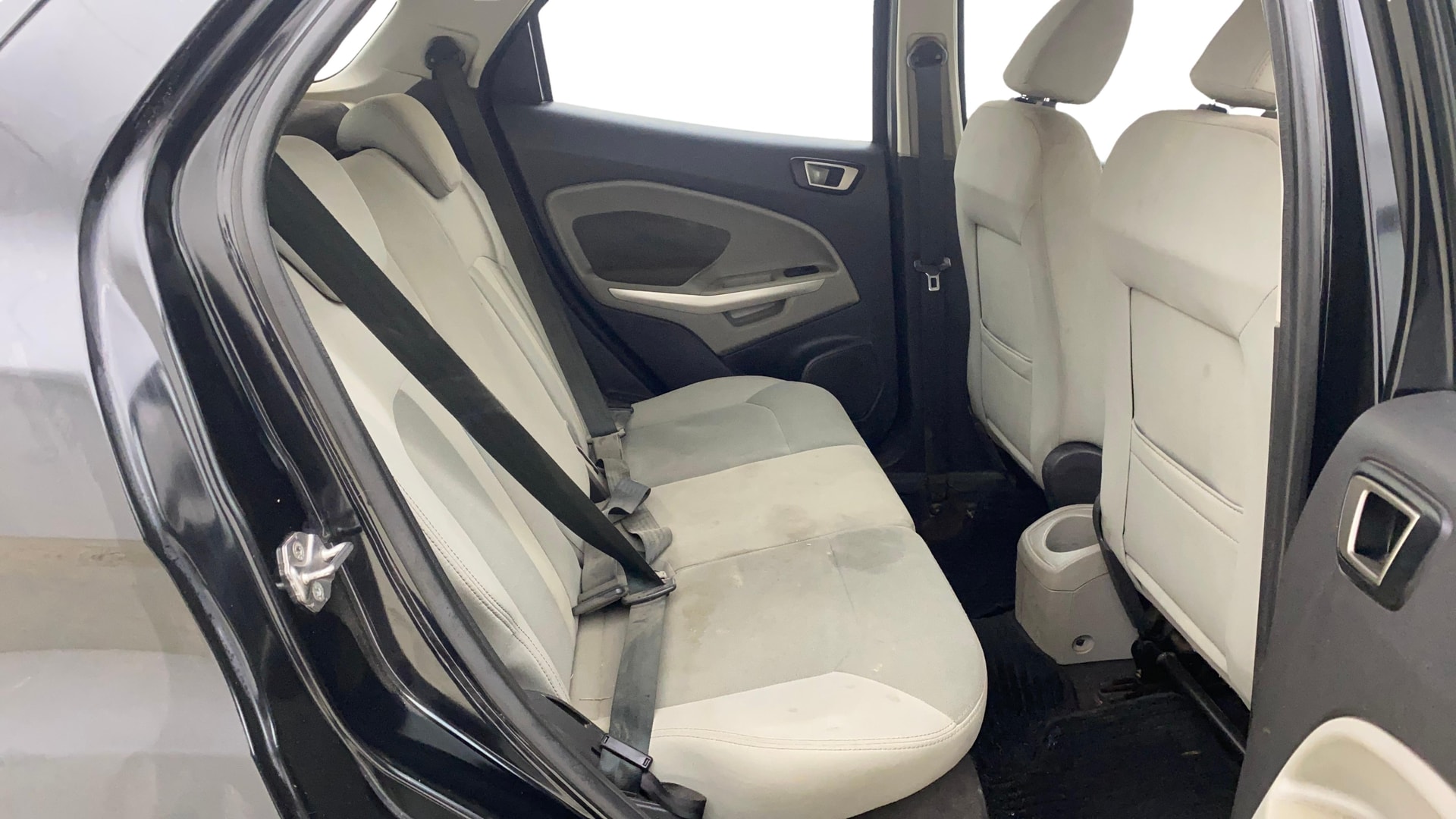 View 2016 Ford EcoSport 1.5 TDCi Diesel Ambiente BS IV Image 28 Used 2016 Ford EcoSport 1.5 TDCi Diesel Ambiente BS IV Image 28