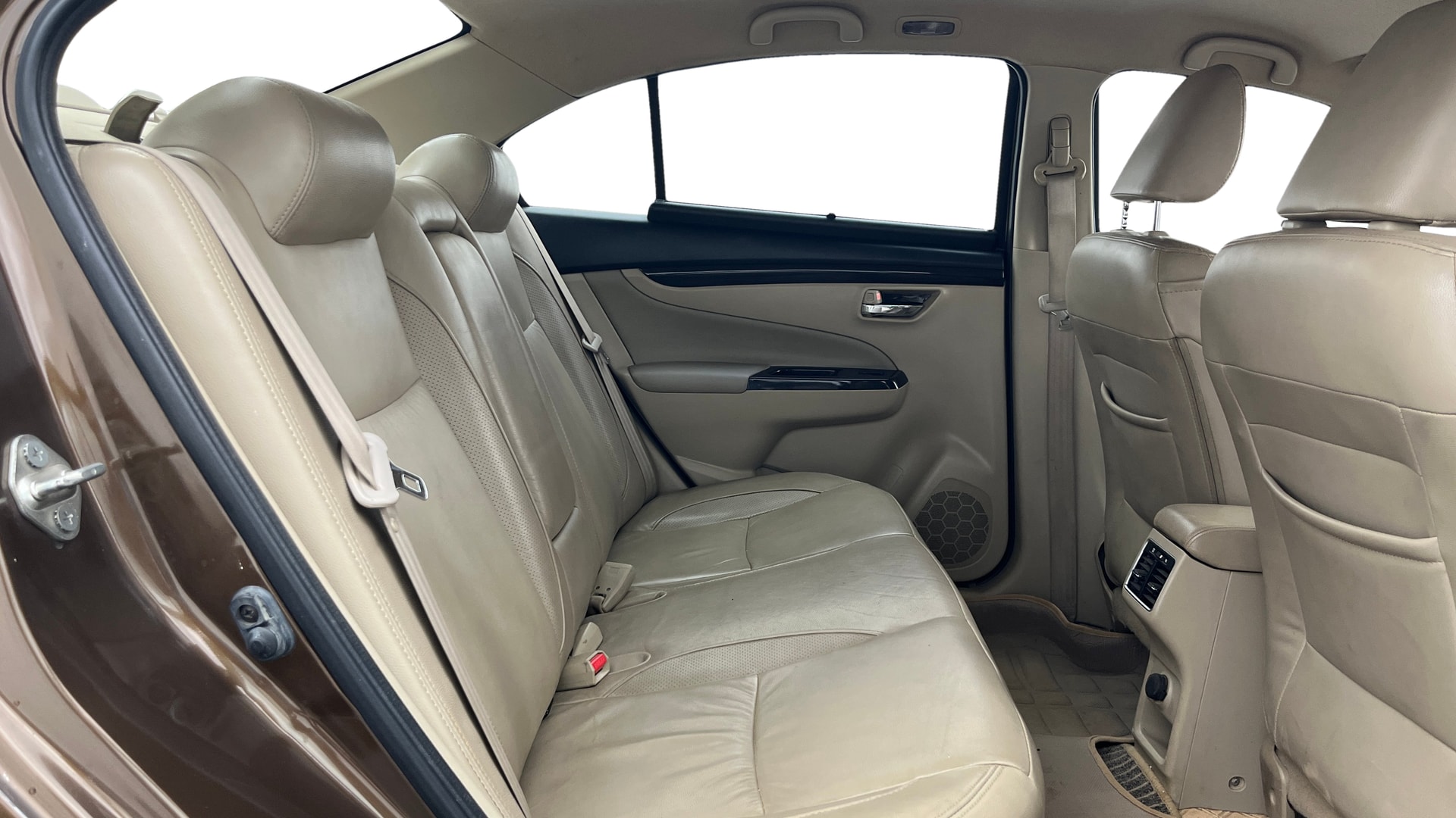 View 2017 Maruti Suzuki 1000 Base Variant Image 29 Used 2017 Maruti Suzuki 1000 Base Variant Image 29