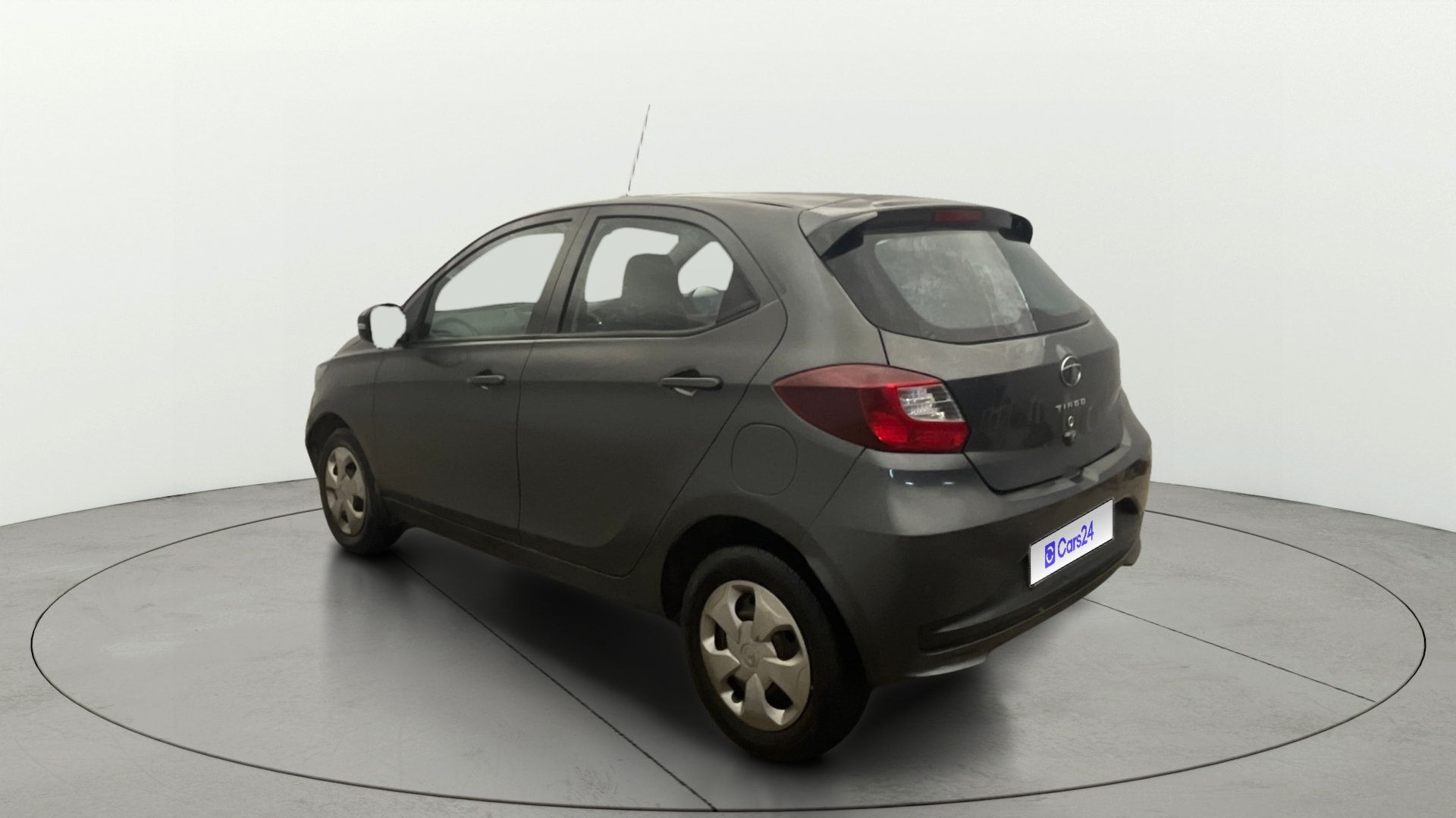 View 2021 Tata Tiago Revotorq XB Image 2 Used 2021 Tata Tiago Revotorq XB Image 2