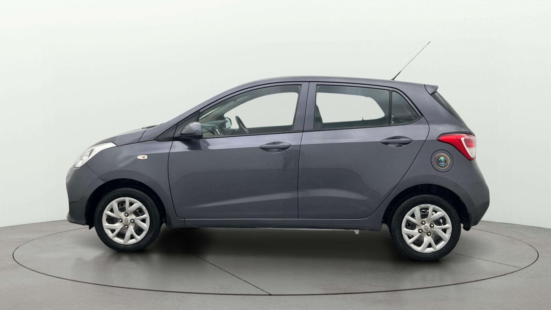 View 2017 Hyundai Grand i10 Sportz 1.2 Kappa Image 5 Used 2017 Hyundai Grand i10 Sportz 1.2 Kappa Image 5
