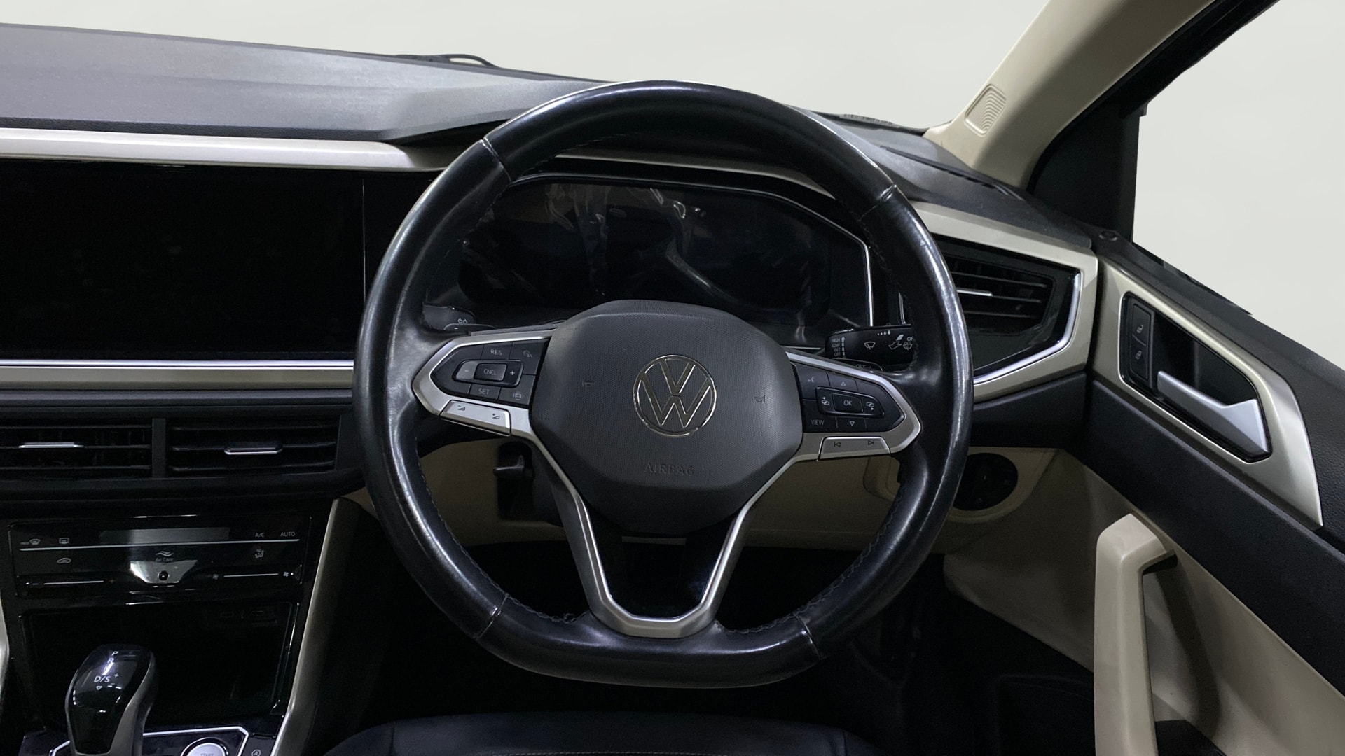 View 2024 Volkswagen Virtus Topline 1.0 TSI MT Image 13 Used 2024 Volkswagen Virtus Topline 1.0 TSI MT Image 13