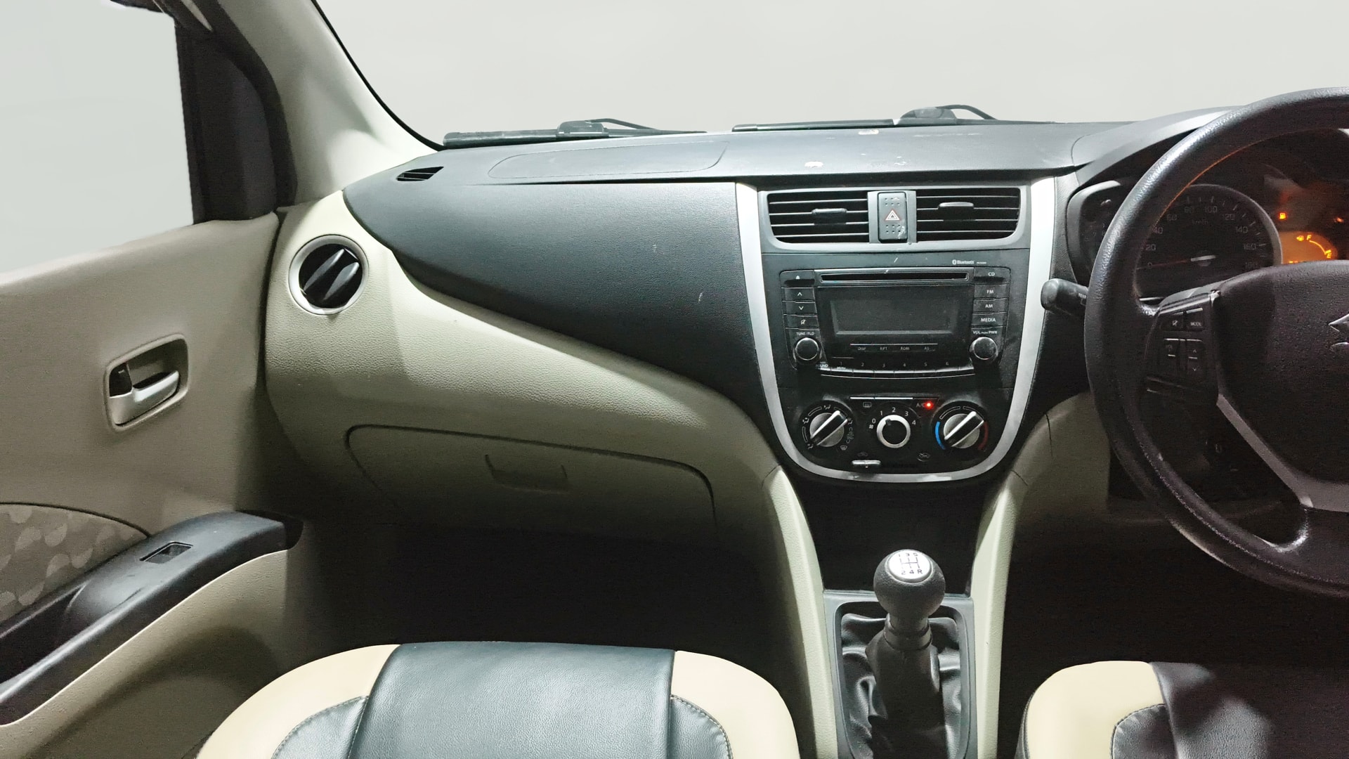 View 2017 Maruti Suzuki 1000 Base Variant Image 17 Used 2017 Maruti Suzuki 1000 Base Variant Image 17