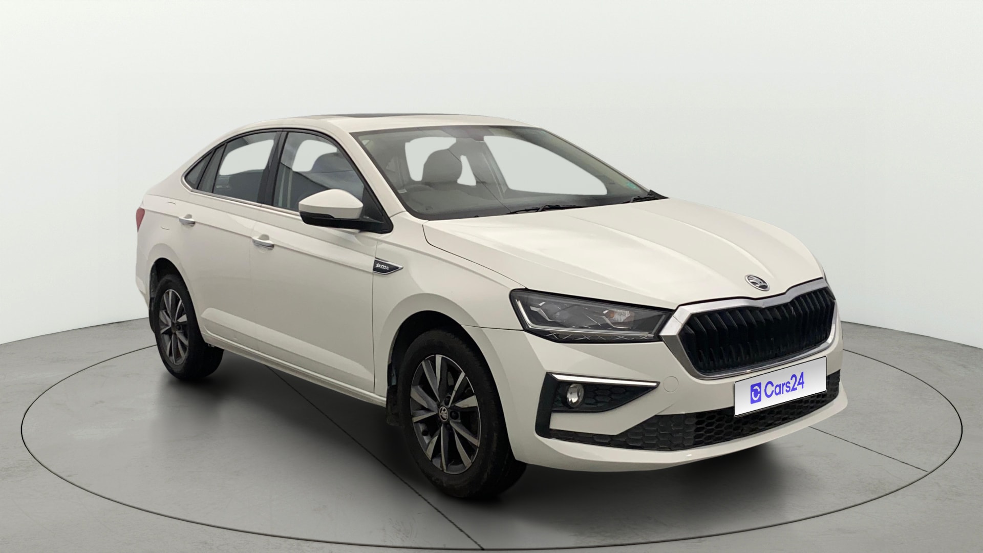 View 2022 Skoda Slavia Style 1.5 TSI DSG Image 14 Used 2022 Skoda Slavia Style 1.5 TSI DSG Image 14