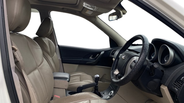 View Mahindra XUV500 Image 28 Used Mahindra XUV500 Image 28