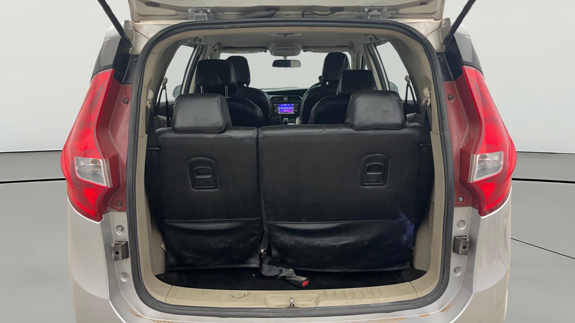 View 2019 Mahindra Marazzo M6 7-Seater Image 37 Used 2019 Mahindra Marazzo M6 7-Seater Image 37