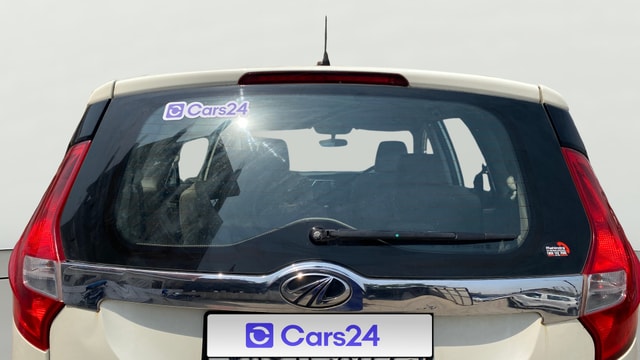 View Mahindra Marazzo Image 4 Used Mahindra Marazzo Image 4