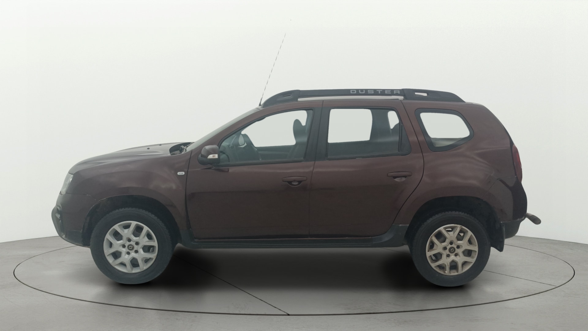 View 2019 Renault Duster 85 PS RXS 4X2 MT Image 5 Used 2019 Renault Duster 85 PS RXS 4X2 MT Image 5