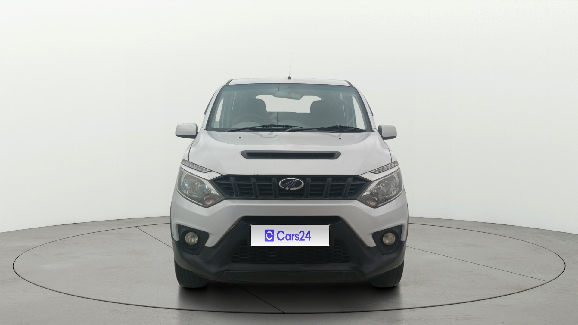 View 2016 Mahindra NuvoSport N8 Image 1 Used 2016 Mahindra NuvoSport N8 Image 1