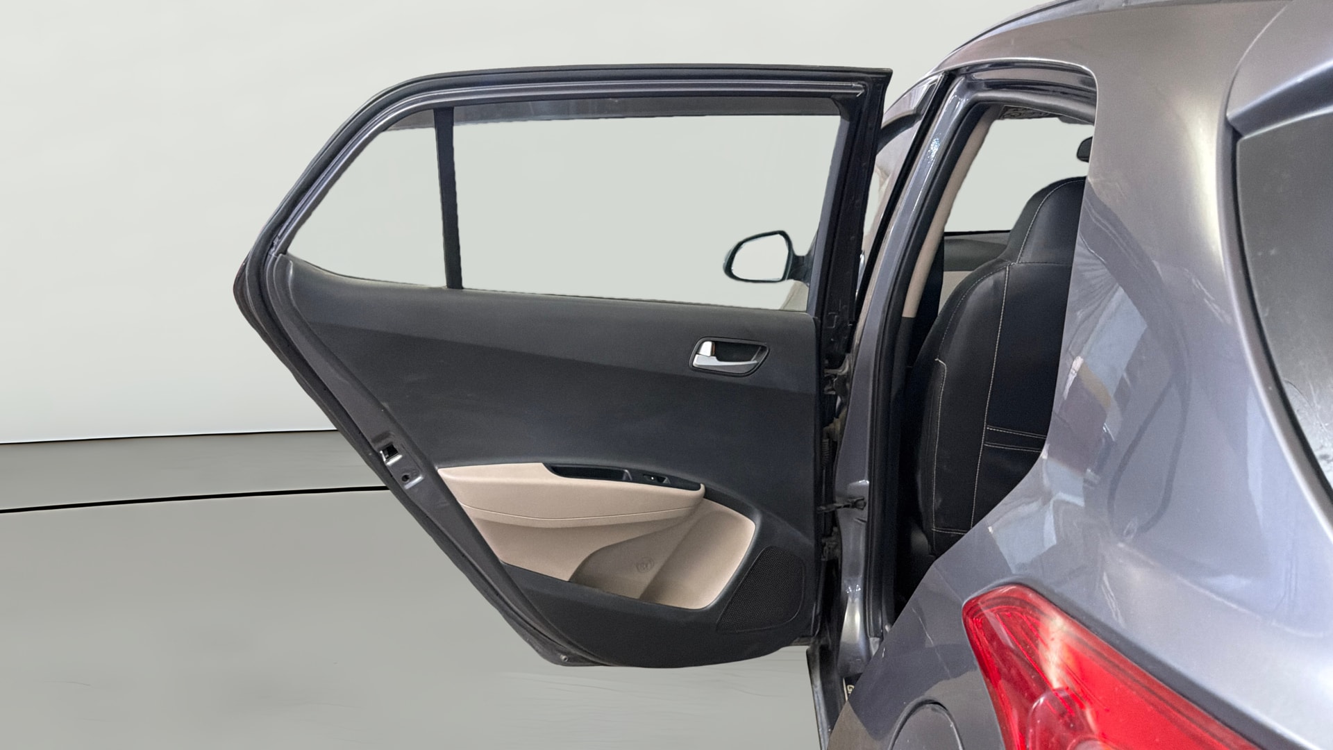 View 2019 Hyundai Grand i10 Sportz 1.2 Kappa Image 22 Used 2019 Hyundai Grand i10 Sportz 1.2 Kappa Image 22
