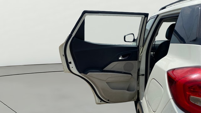 View Mahindra XUV300 Image 15 Used Mahindra XUV300 Image 15