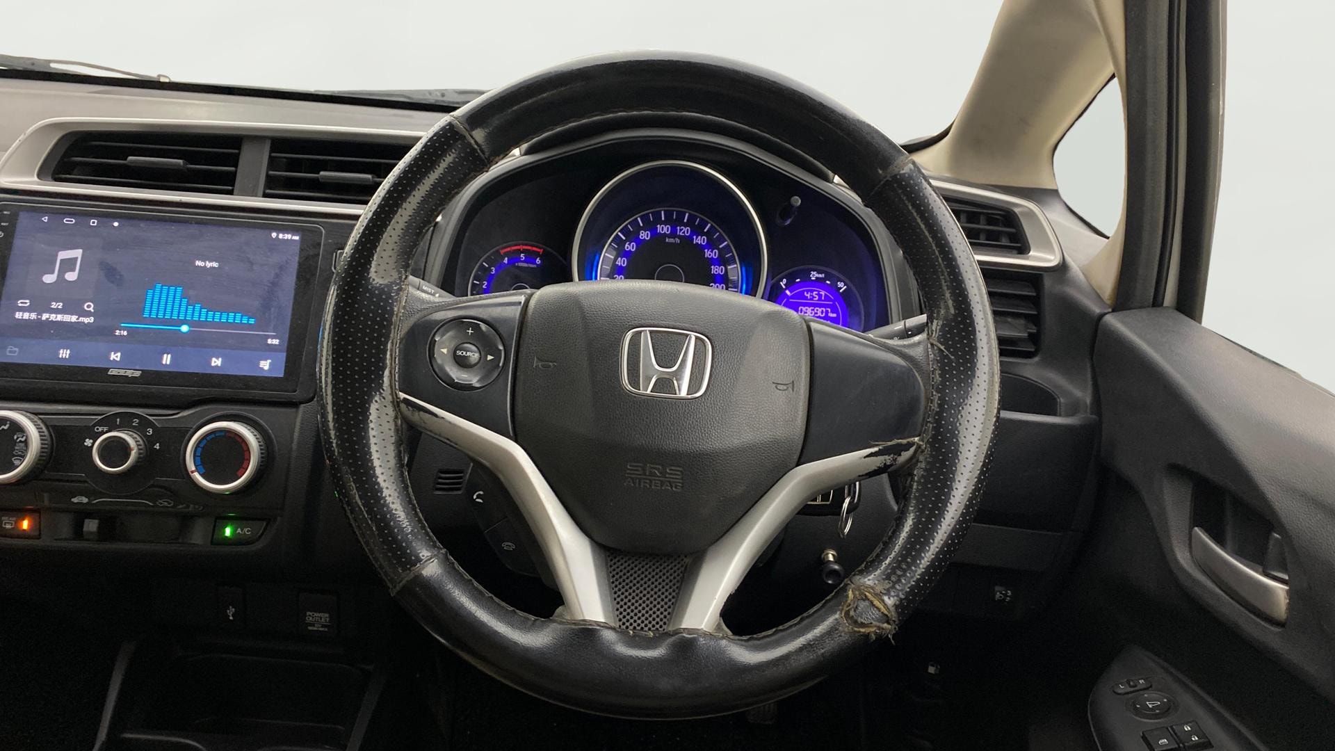 View 2017 Honda WR-V S MT Diesel Edge Edition Image 20 Used 2017 Honda WR-V S MT Diesel Edge Edition Image 20