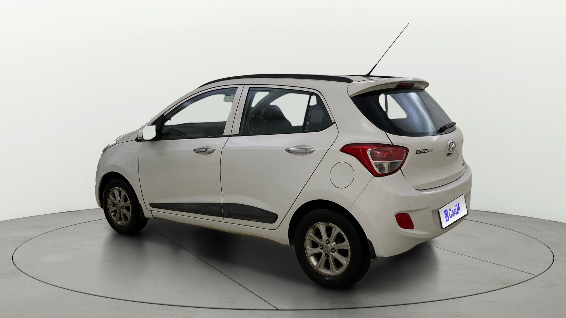 View 2016 Hyundai Grand i10 Asta AT 1.2 Kappa VTVT Image 2 Used 2016 Hyundai Grand i10 Asta AT 1.2 Kappa VTVT Image 2