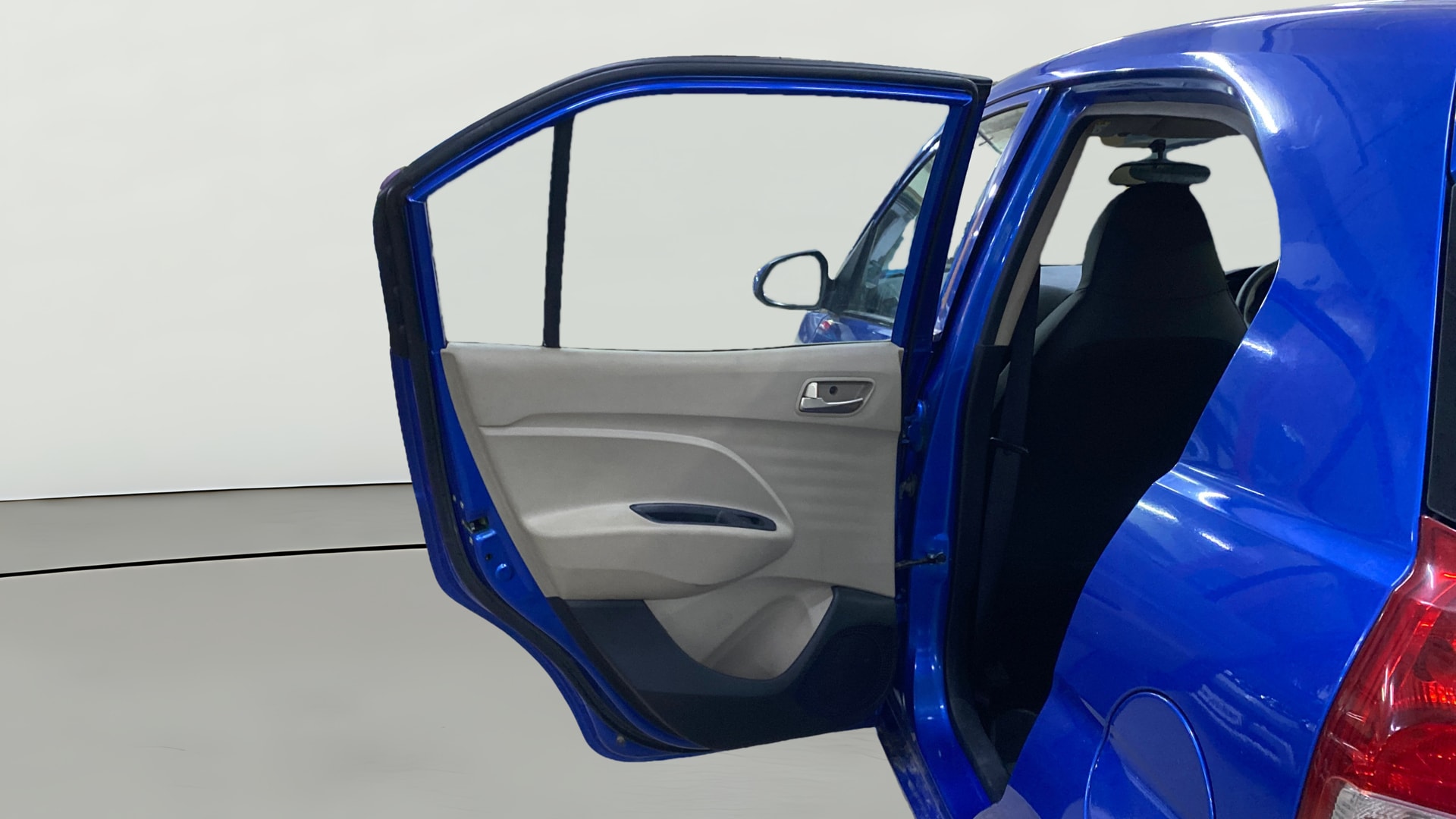 View 2019 Hyundai New Santro D-Lite Petrol Image 16 Used 2019 Hyundai New Santro D-Lite Petrol Image 16