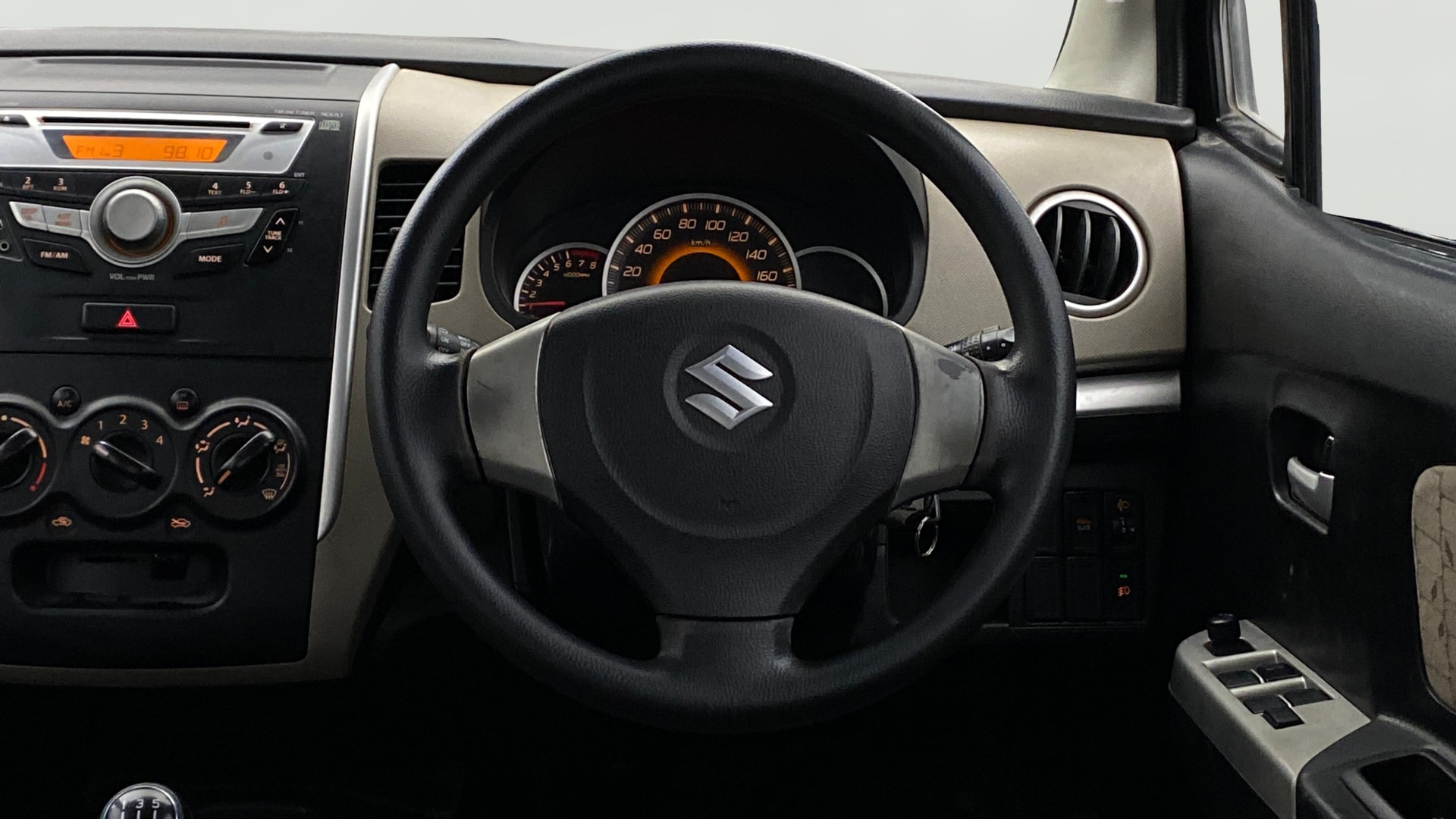 View 2015 Maruti Suzuki 1000 Base Variant Image 20 Used 2015 Maruti Suzuki 1000 Base Variant Image 20