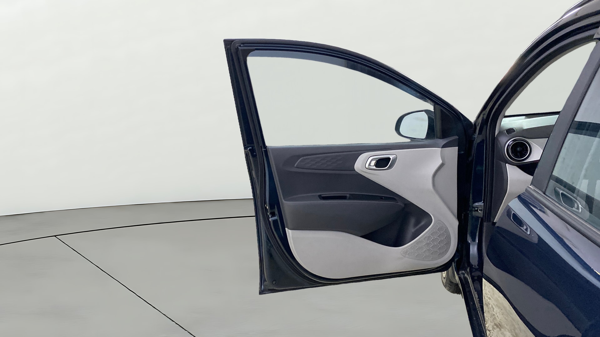 View 2025 Hyundai Grand i10 Nios Sportz Petrol AMT Image 31 Used 2025 Hyundai Grand i10 Nios Sportz Petrol AMT Image 31