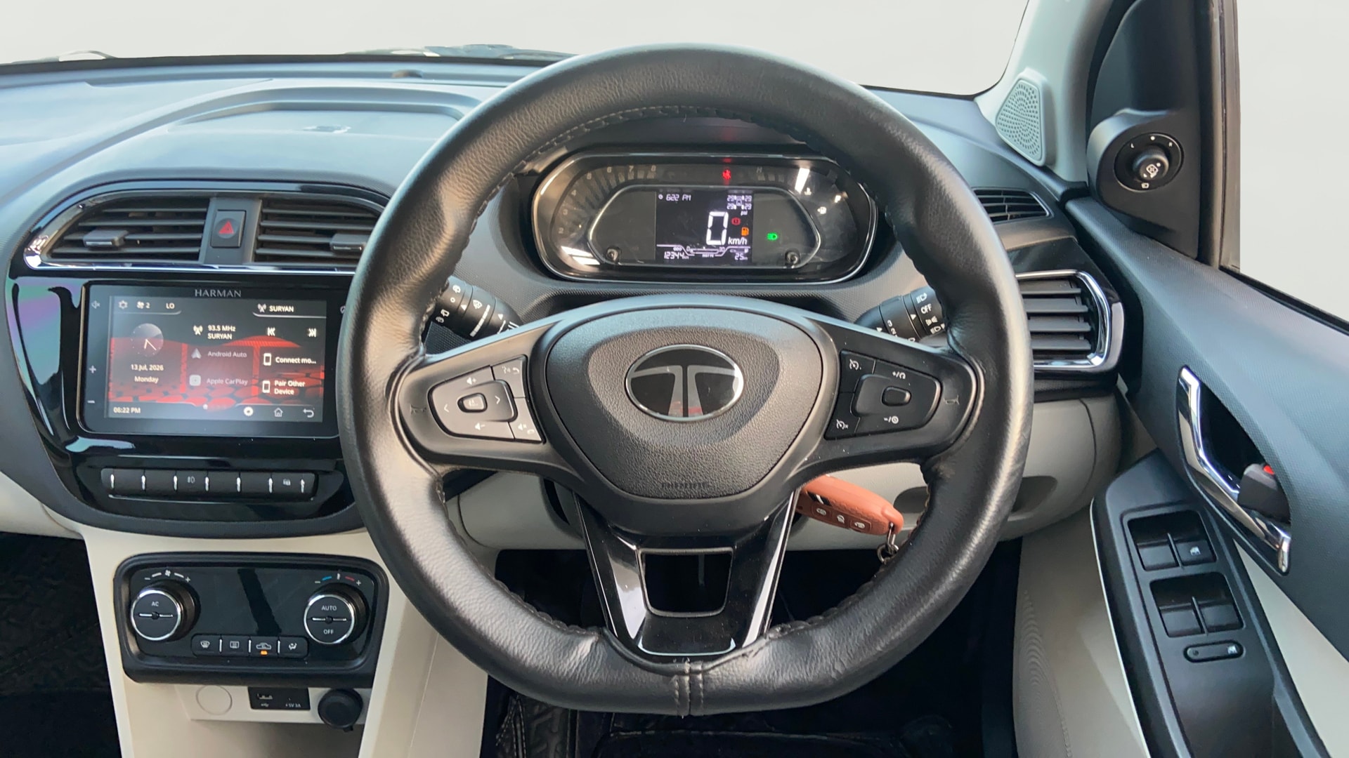 View 2024 Tata Tiago Revotorq XB Image 21 Used 2024 Tata Tiago Revotorq XB Image 21