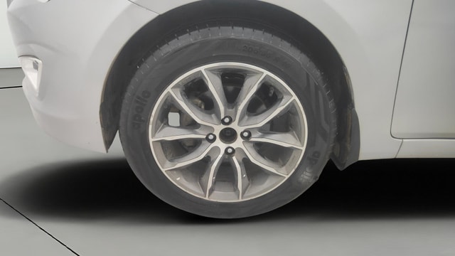 View Hyundai Fluidic Verna Image 32 Used Hyundai Fluidic Verna Image 32