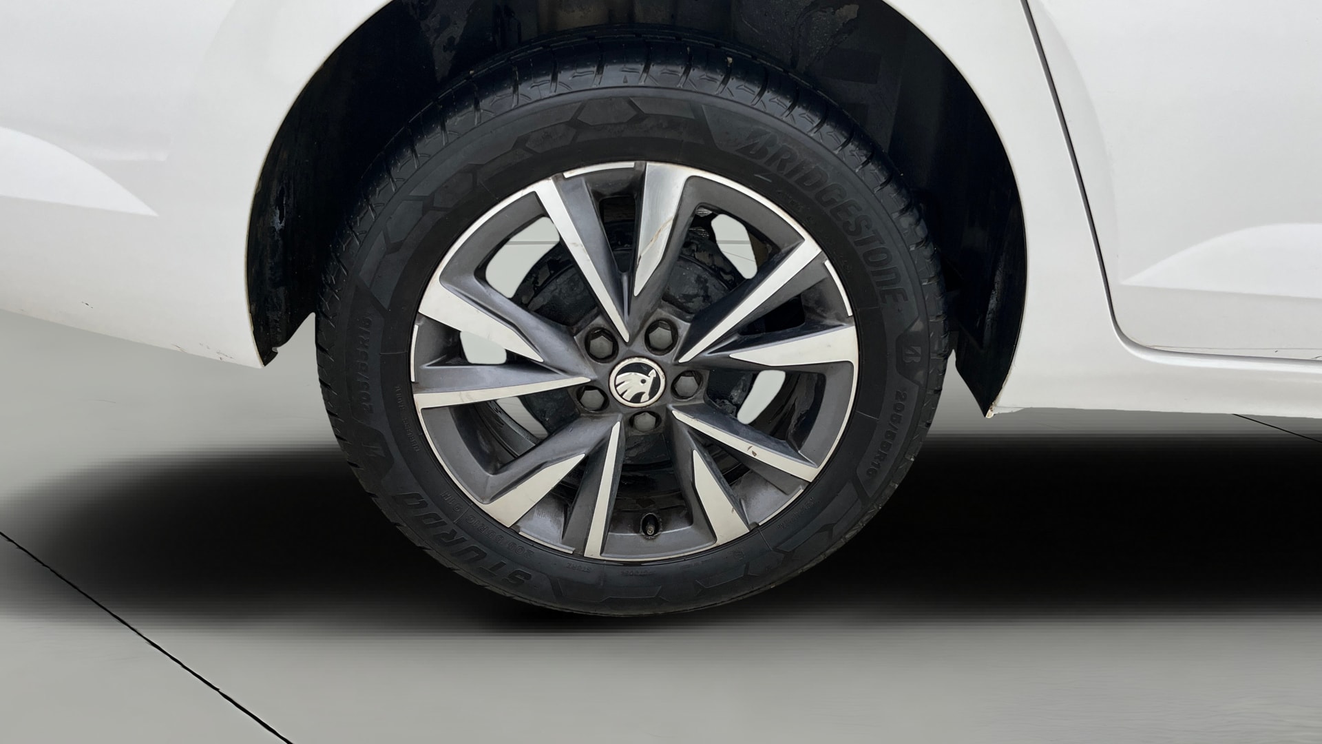 View 2023 Skoda Slavia Style 1.0 TSI AT Image 25 Used 2023 Skoda Slavia Style 1.0 TSI AT Image 25