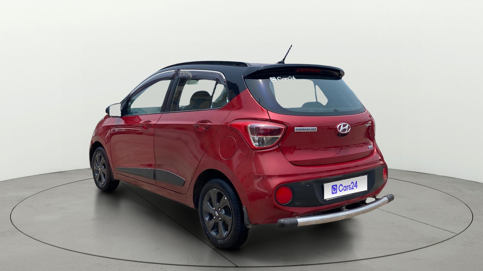 View 2019 Hyundai Grand i10 Sportz 1.2 Kappa VTVT Dual Tone Image 2 Used 2019 Hyundai Grand i10 Sportz 1.2 Kappa VTVT Dual Tone Image 2