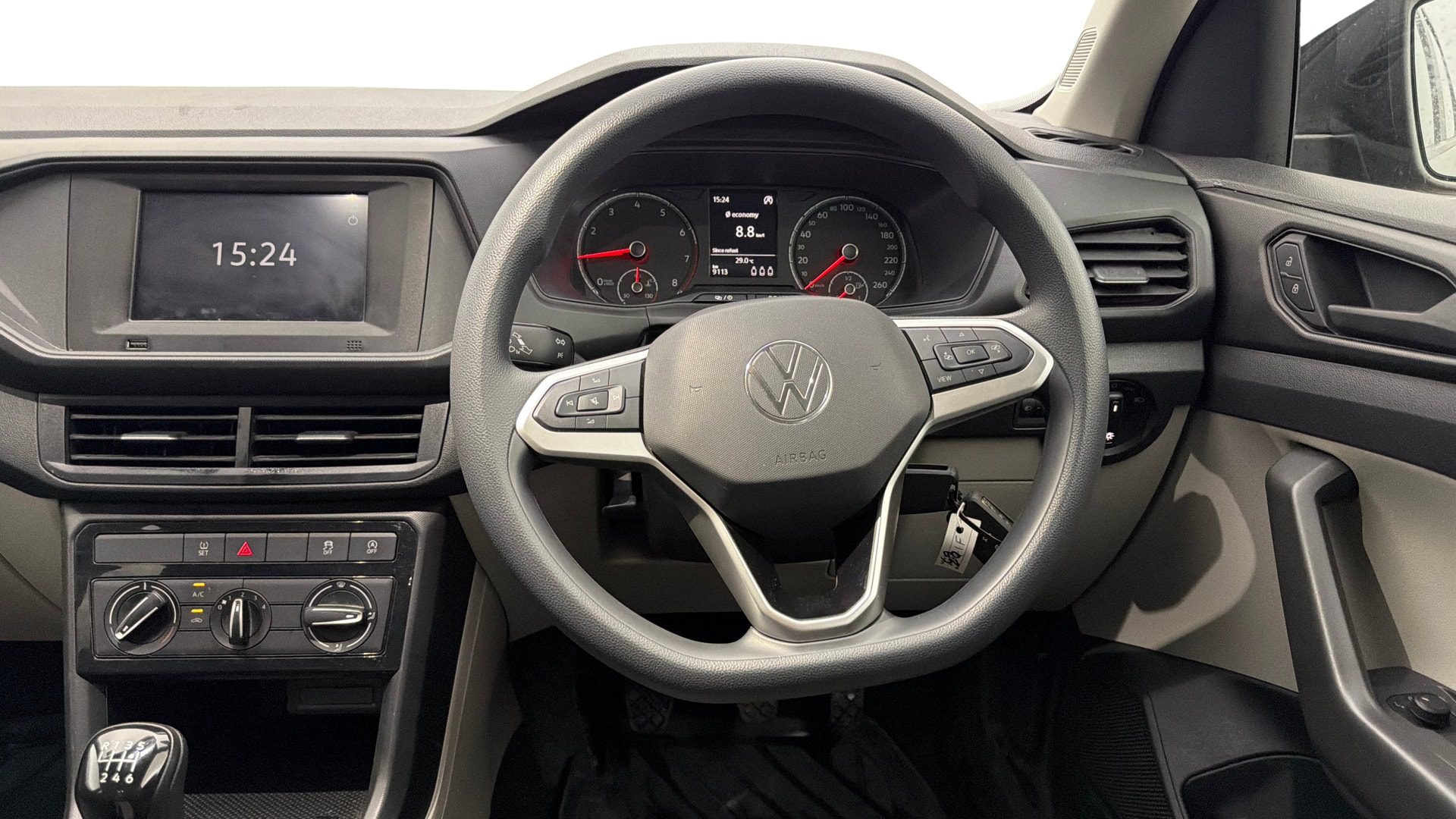 View 2026 Volkswagen Taigun 1.0 TSI Comfortline MT Image 9 Used 2026 Volkswagen Taigun 1.0 TSI Comfortline MT Image 9