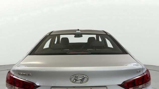 View Hyundai Verna Image 5 Used Hyundai Verna Image 5