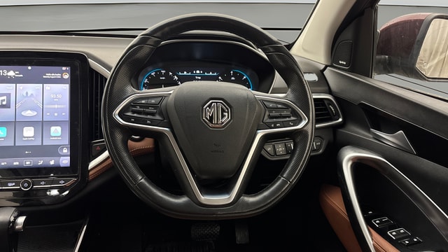 View MG Hector Plus Image 22 Used MG Hector Plus Image 22