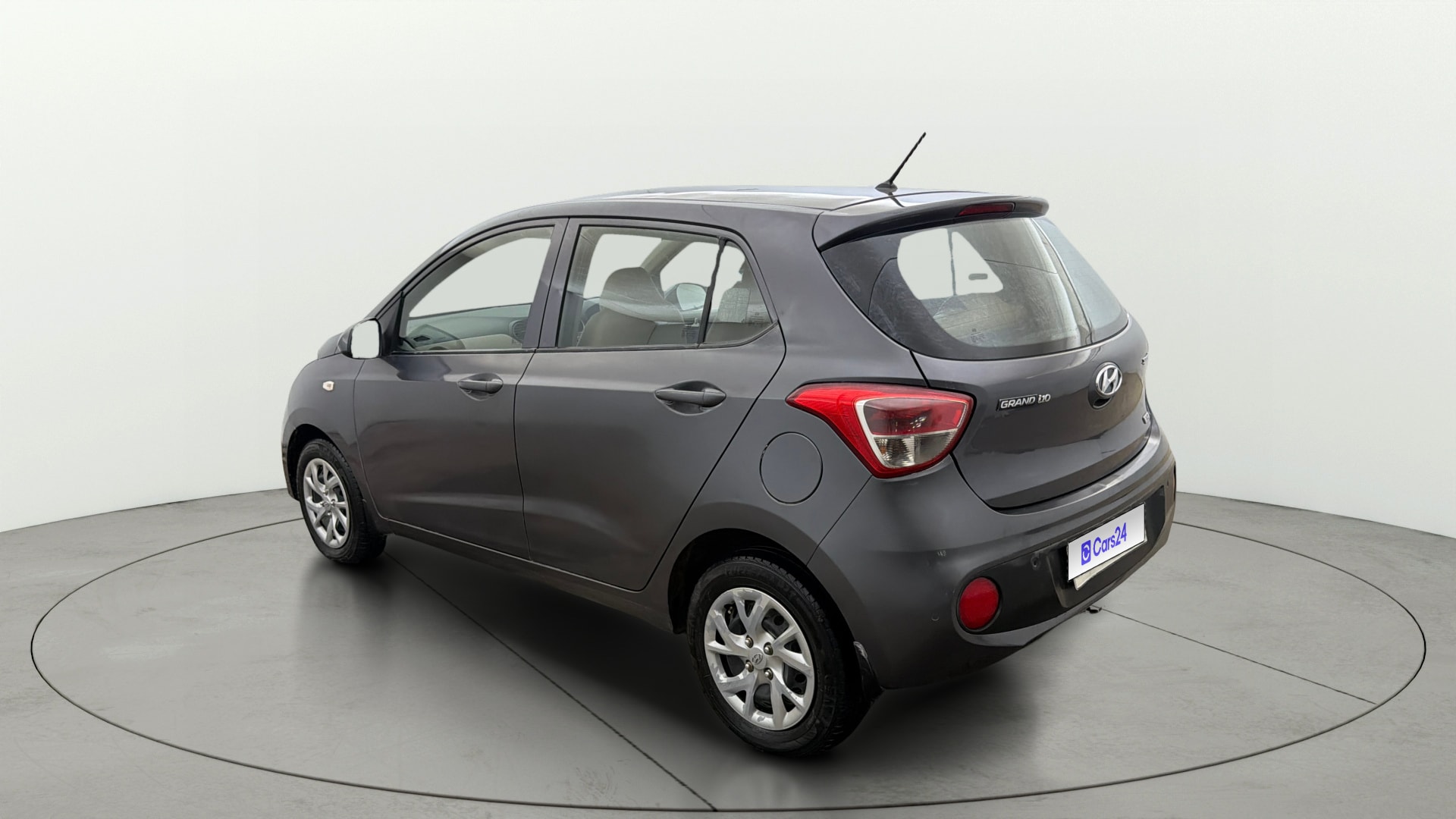 View 2017 Hyundai Grand i10 Sportz 1.2 Kappa Image 2 Used 2017 Hyundai Grand i10 Sportz 1.2 Kappa Image 2