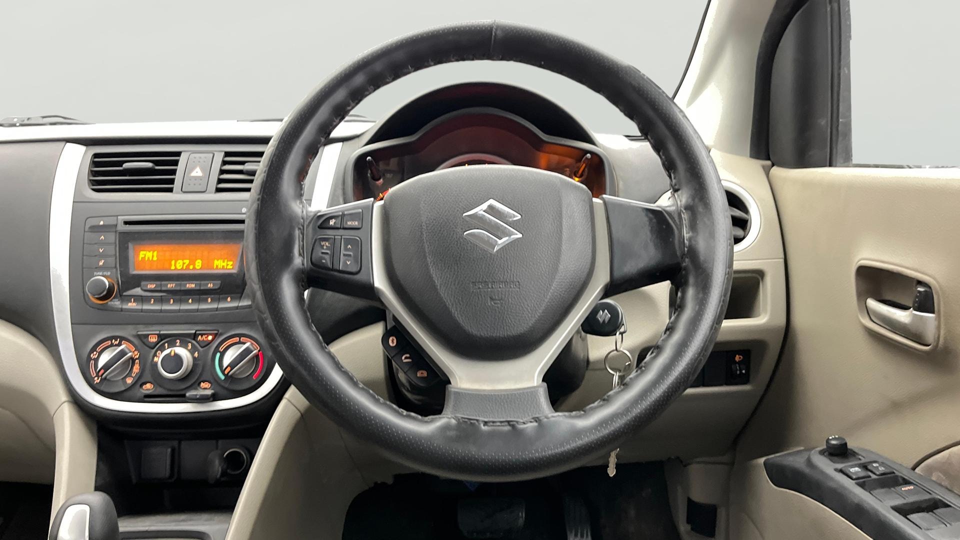 View 2017 Maruti Suzuki 1000 Base Variant Image 12 Used 2017 Maruti Suzuki 1000 Base Variant Image 12