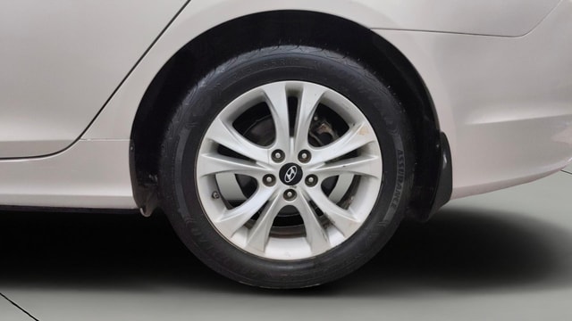 View Hyundai Sonata Image 11 Used Hyundai Sonata Image 11