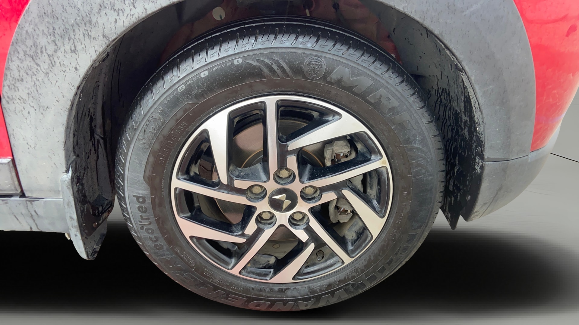 View 2024 Mahindra XUV 3XO AX5L 1.2 TGDi AT Image 45 Used 2024 Mahindra XUV 3XO AX5L 1.2 TGDi AT Image 45