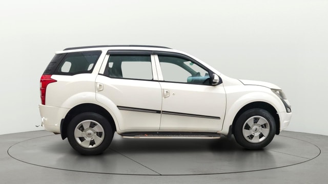 View Mahindra XUV500 Image 8 Used Mahindra XUV500 Image 8