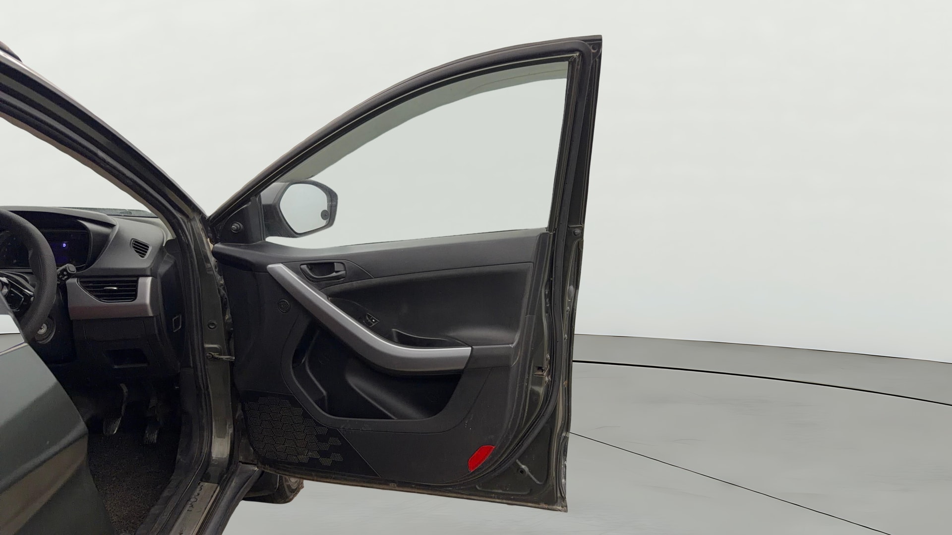 View 2020 Tata Nexon Revotron XE Image 43 Used 2020 Tata Nexon Revotron XE Image 43
