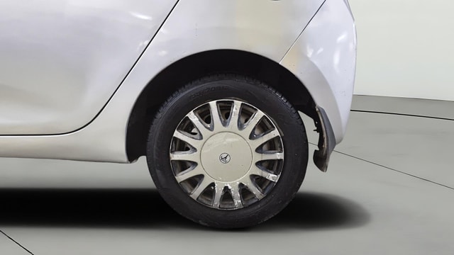 View Hyundai EON Image 11 Used Hyundai EON Image 11