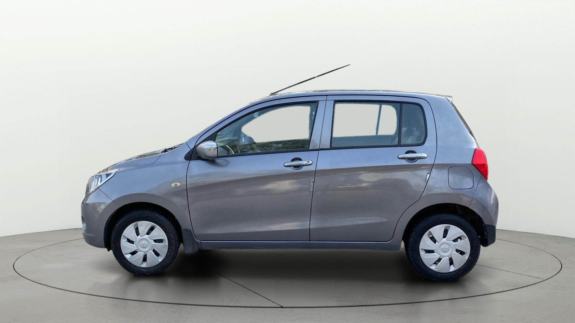View 2016 Maruti Suzuki 1000 Base Variant Image 5 Used 2016 Maruti Suzuki 1000 Base Variant Image 5