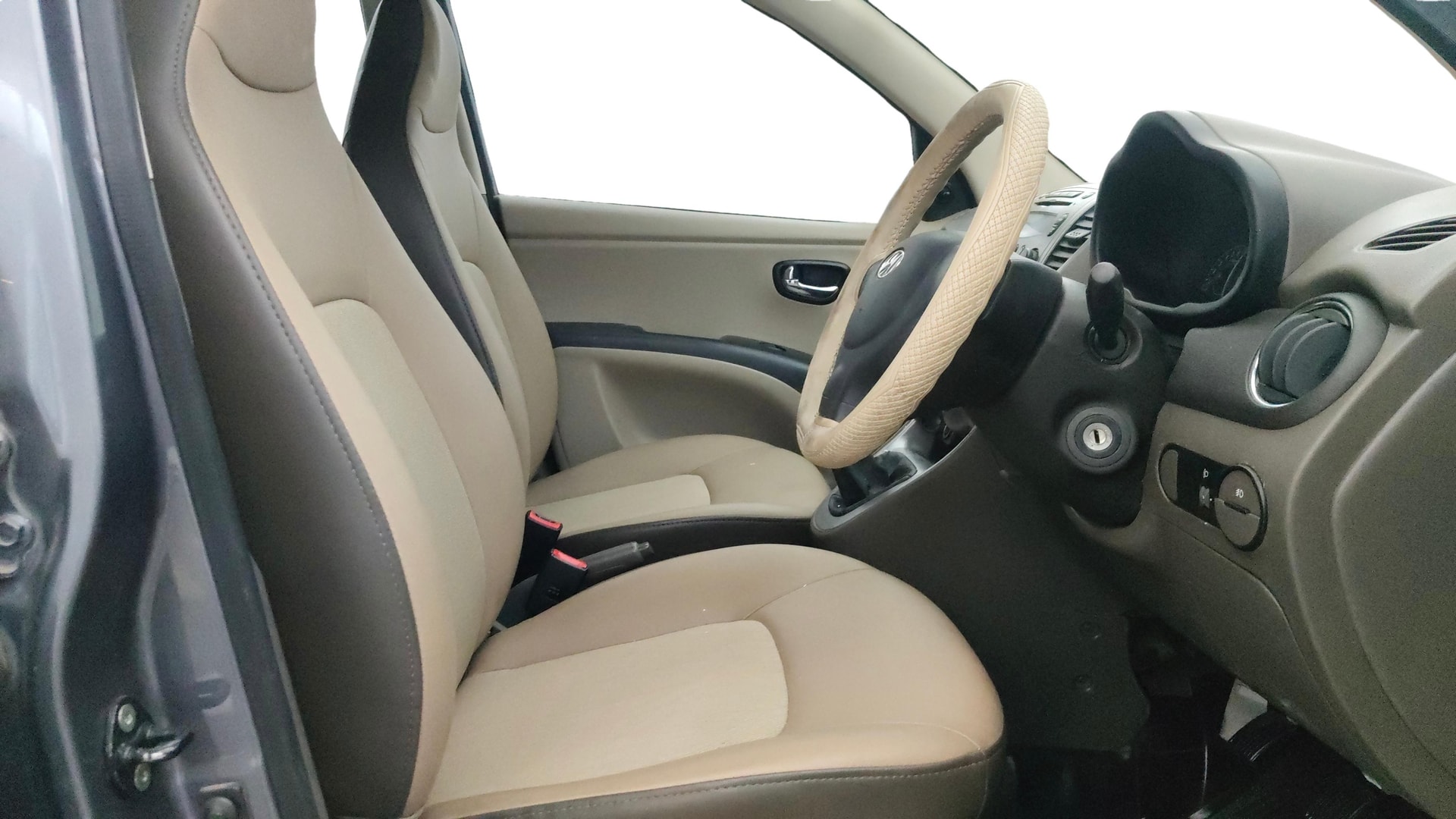 View 2015 Hyundai i10 1.2 Asta MT Image 25 Used 2015 Hyundai i10 1.2 Asta MT Image 25