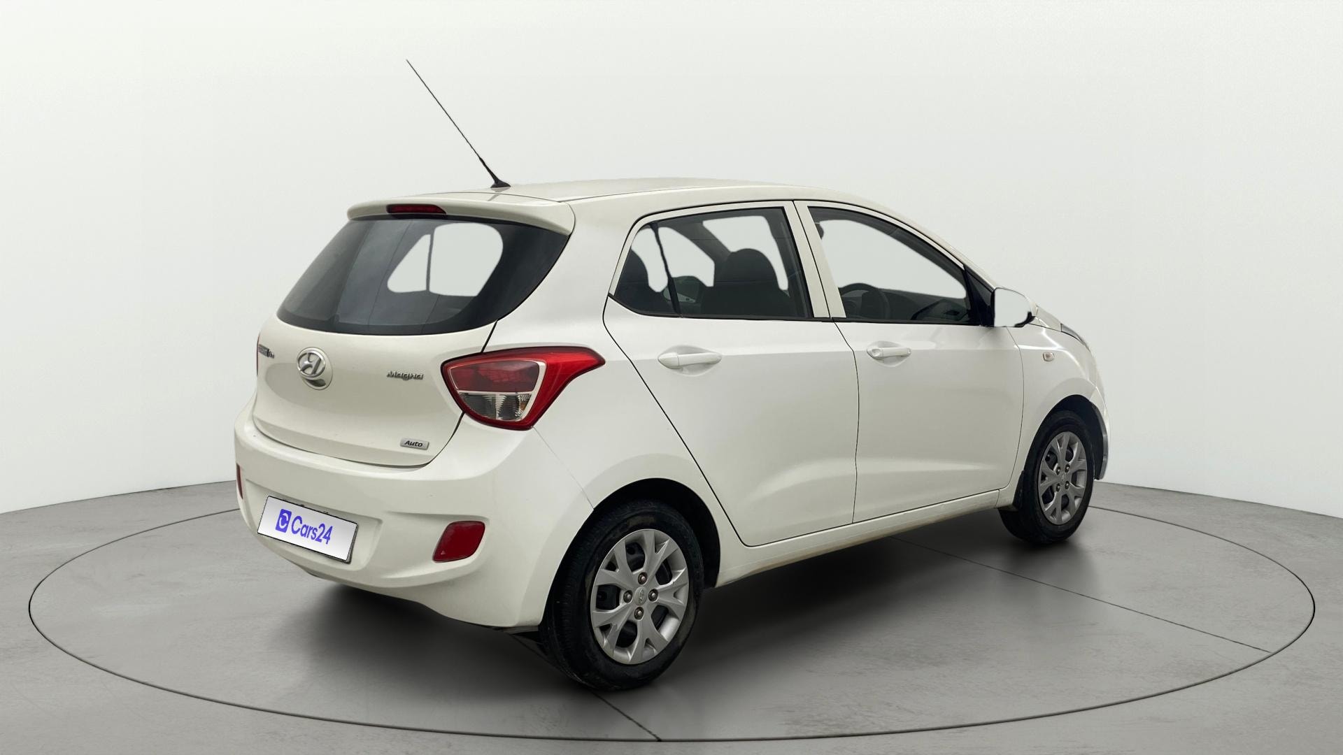 View 2016 Hyundai Grand i10 1.2 Magna Petrol AT Image 41 Used 2016 Hyundai Grand i10 1.2 Magna Petrol AT Image 41