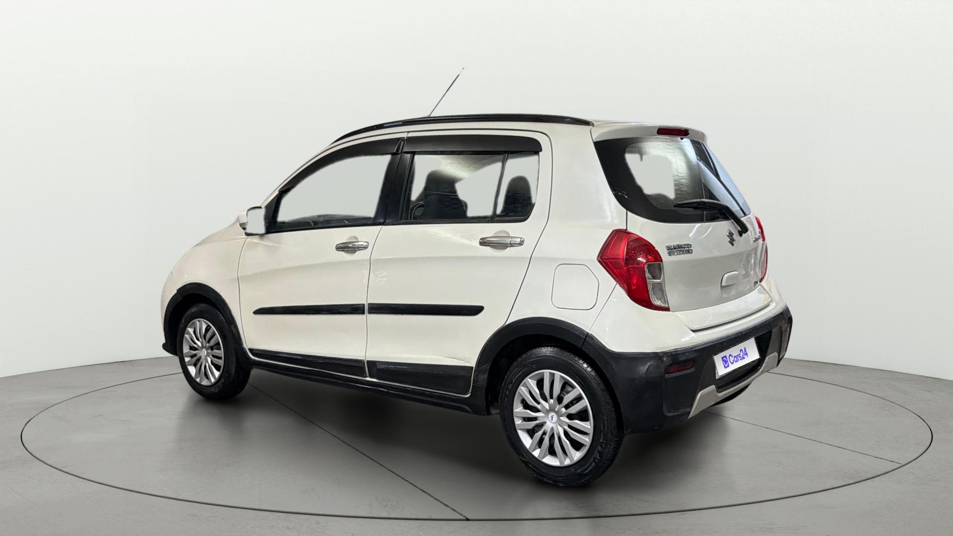 View 2018 Maruti Suzuki 1000 Base Variant Image 2 Used 2018 Maruti Suzuki 1000 Base Variant Image 2
